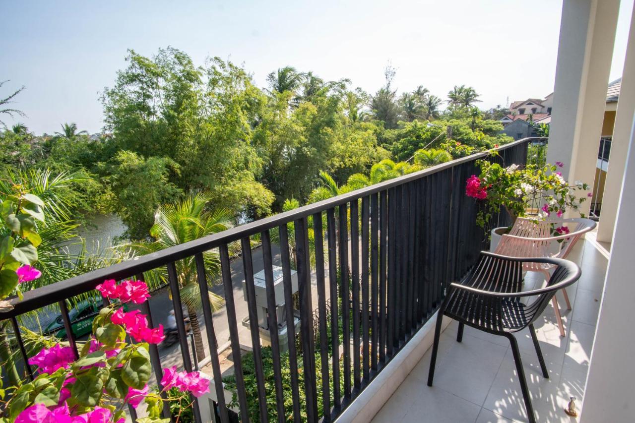 Mad Monkey Hoi An Hostel Exterior photo