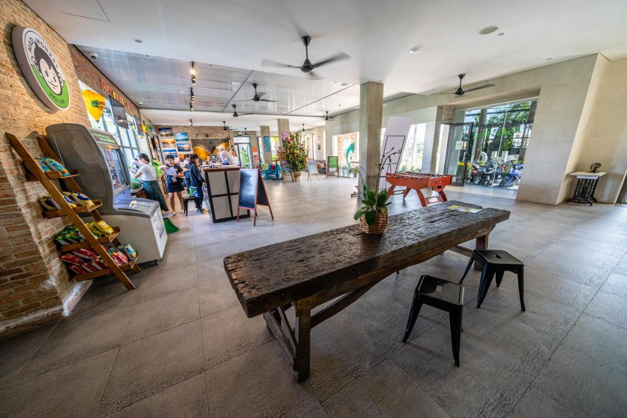 Mad Monkey Hoi An Hostel Exterior photo