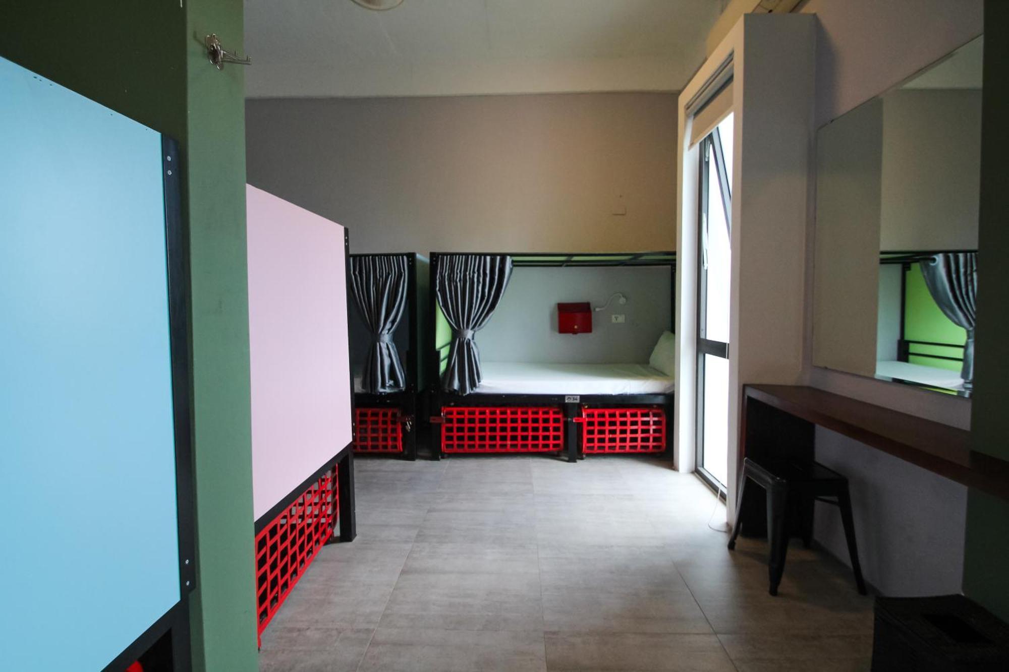 Mad Monkey Hoi An Hostel Exterior photo